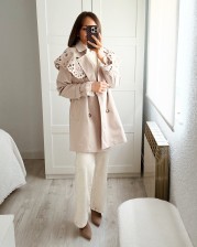 Gabardina troquelada beige