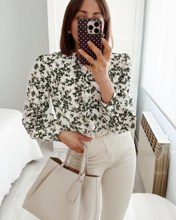 Blusa florecitas verdes