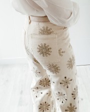 Pantalón bordados