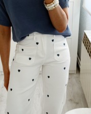 Pantalón corazones bordados azules